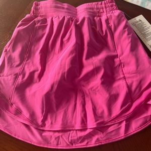 NWT lululemon hotty hot skirt!